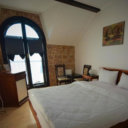 Gala - Guesthouse Oradea Eksteriør billede