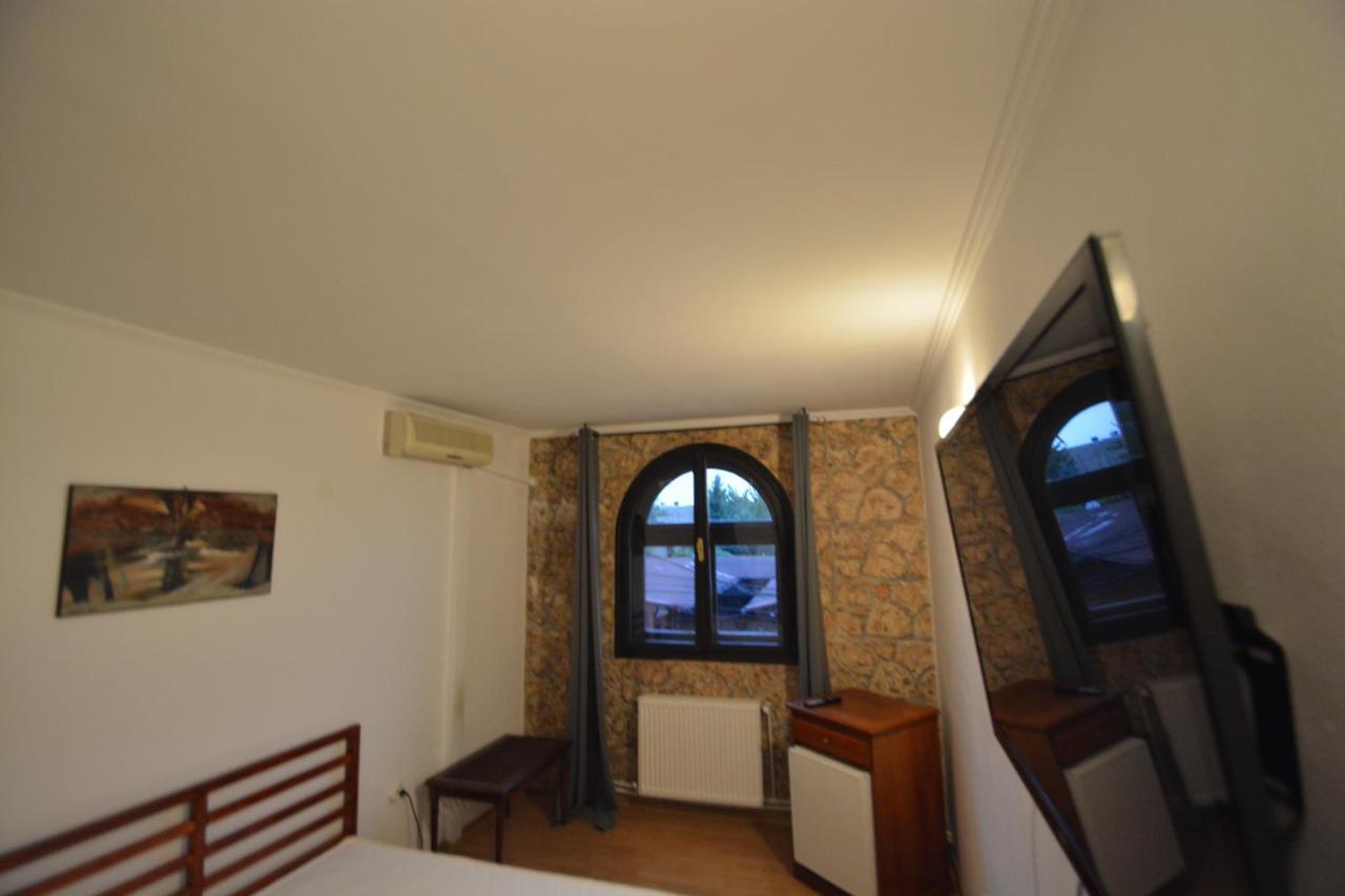 Gala - Guesthouse Oradea Eksteriør billede